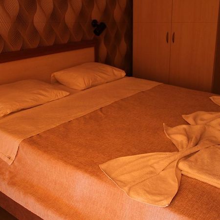Saturn Hotel Kusadası Exteriör bild