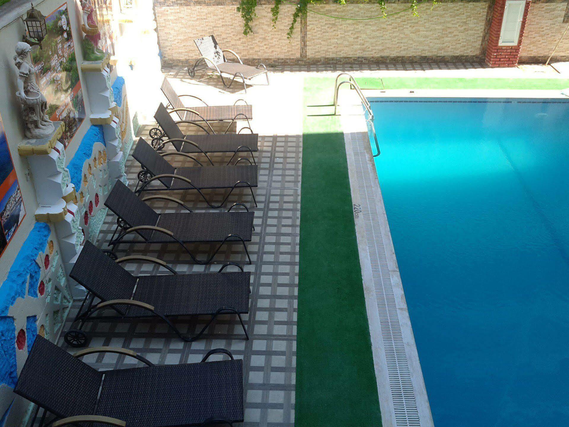 Saturn Hotel Kusadası Exteriör bild