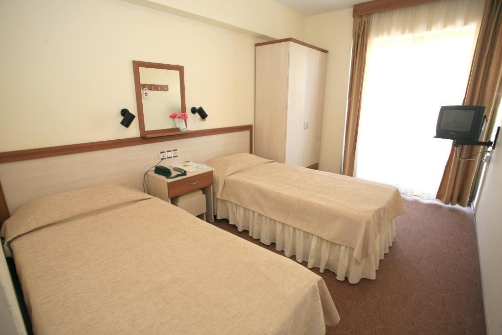 Saturn Hotel Kusadası Exteriör bild